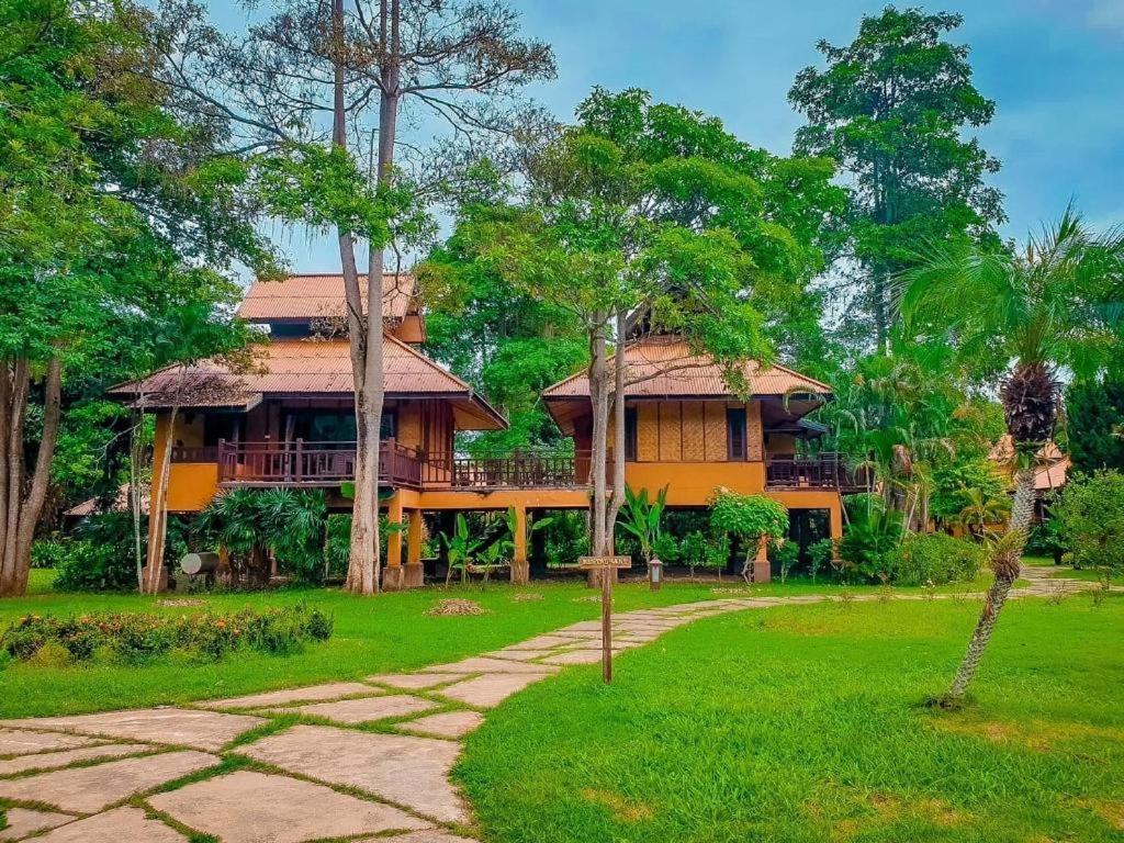Pai Hotsprings Spa Resort Екстер'єр фото